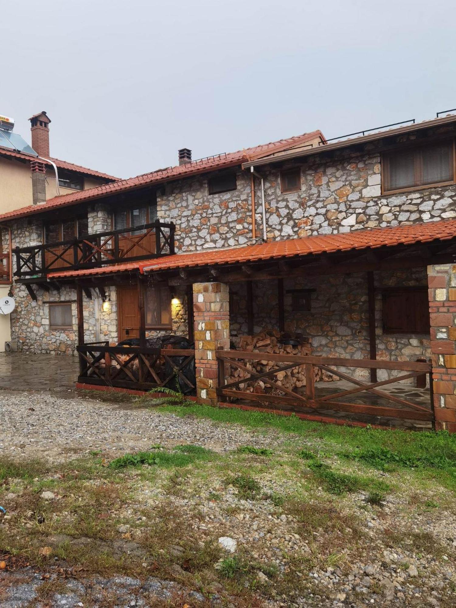 Traditional Stone Cottage In Palio Elatohori Buitenkant foto